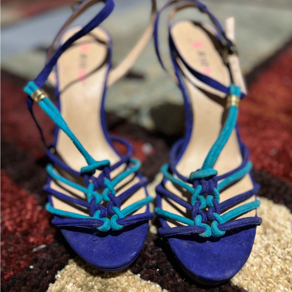 Elegant Blue and Teal Strappy Sandals